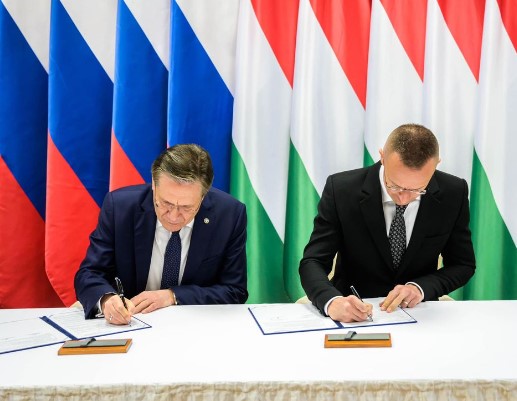 Обсуждение проекта АЭС «Пакш-2» между главой Росатома и министром иностранных дел Венгрии.