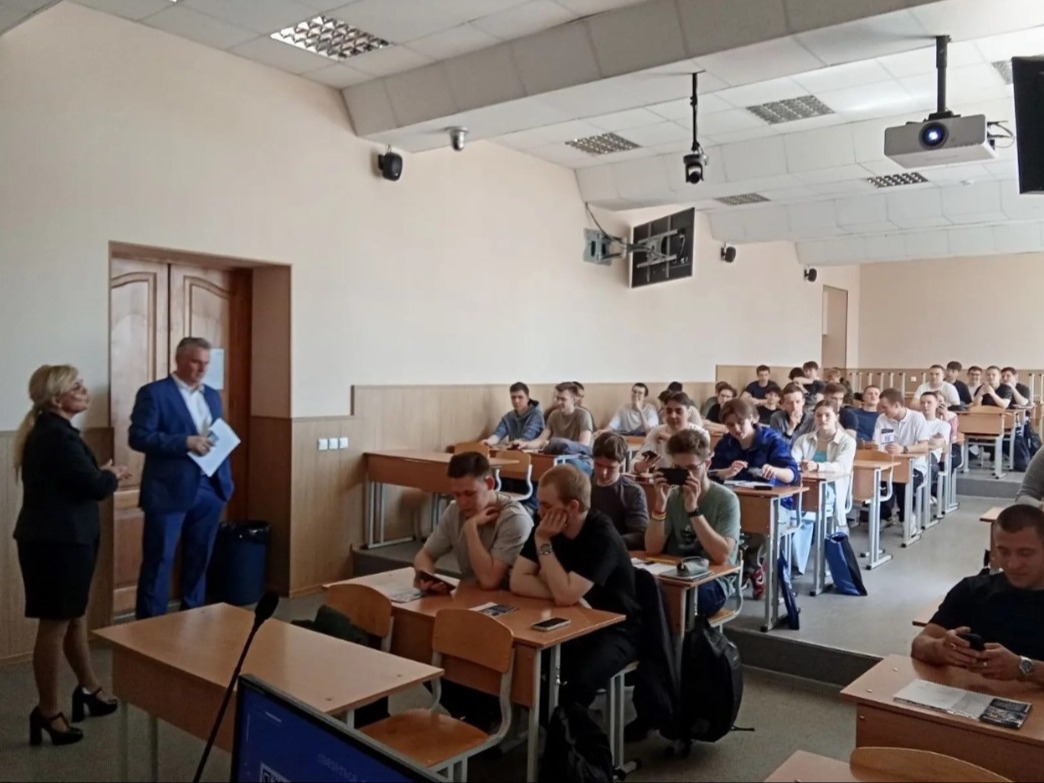ТЕХПРОМ усиливает борьбу за молодое пополнение.