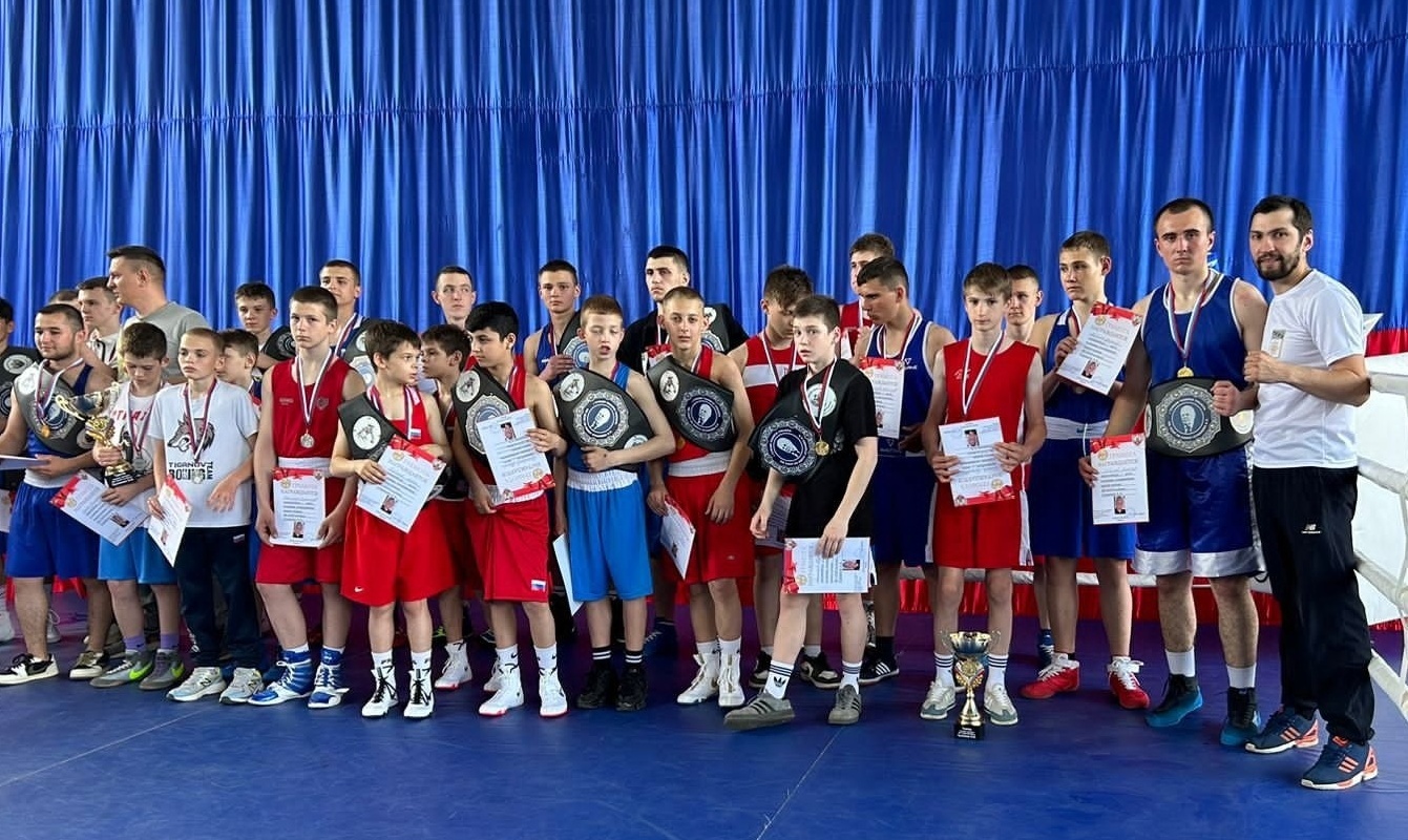 Курчатовские спортсмены успешно выступили на турнире по  боксу в городе Мценск.